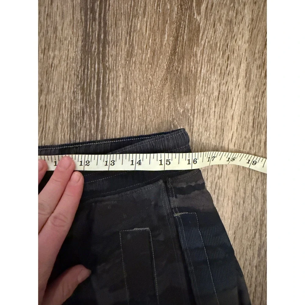 Lululemon‎ Pace Breaker swim Shorts Black Camo Large L Athletic
